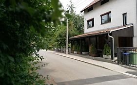 Dub Apartments Zagreb - Free Parking